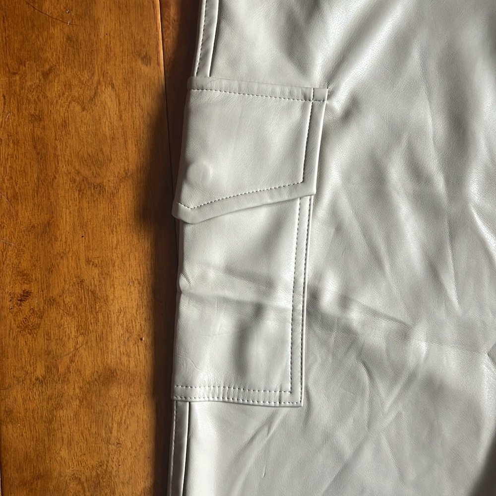 Altar’d State Women’s Cream Cargo Faux Leather Pants Size M Grunge Edgy Casual - Picture 4 of 11